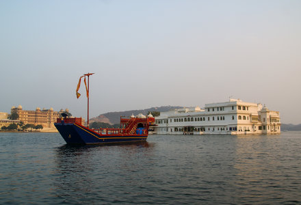 Udaipur_Lake_Pichola_boottocht_110